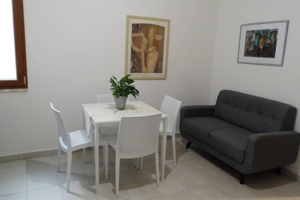 Your House Olbia Buitenkant foto